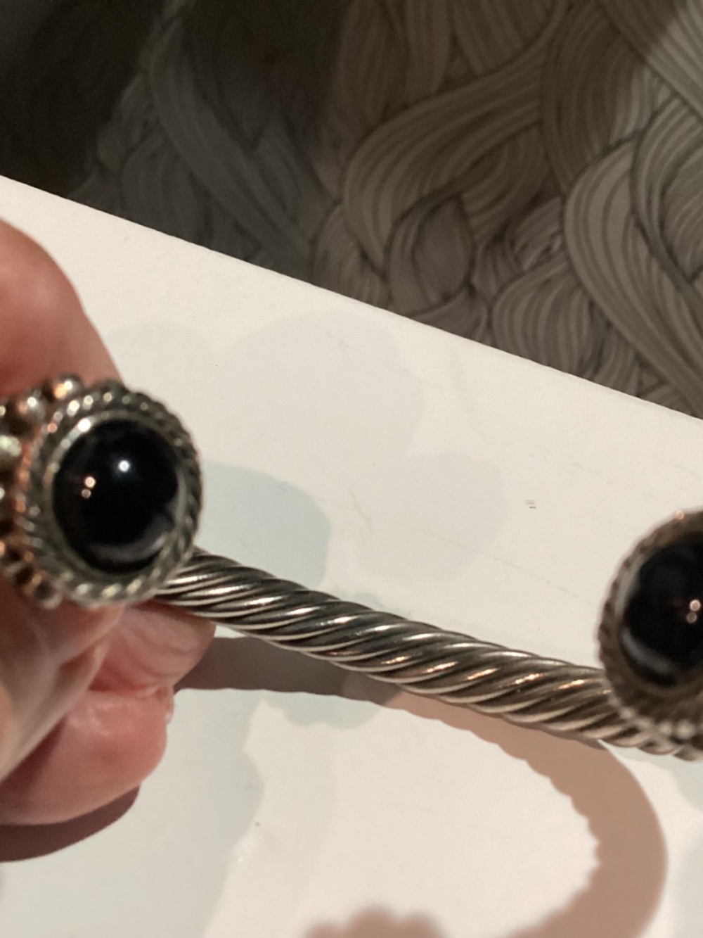 TWISTED CABLE. CUFF DAVID YURMAN STYLE. BLACK DETAILS SILVER TONE - Picture 7 of 9